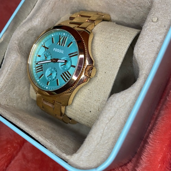 FOSSIL Cecile Watch - Picture 2 of 8